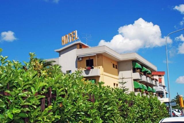 Santoianni Hotel San Martino in Pensilis Buitenkant foto